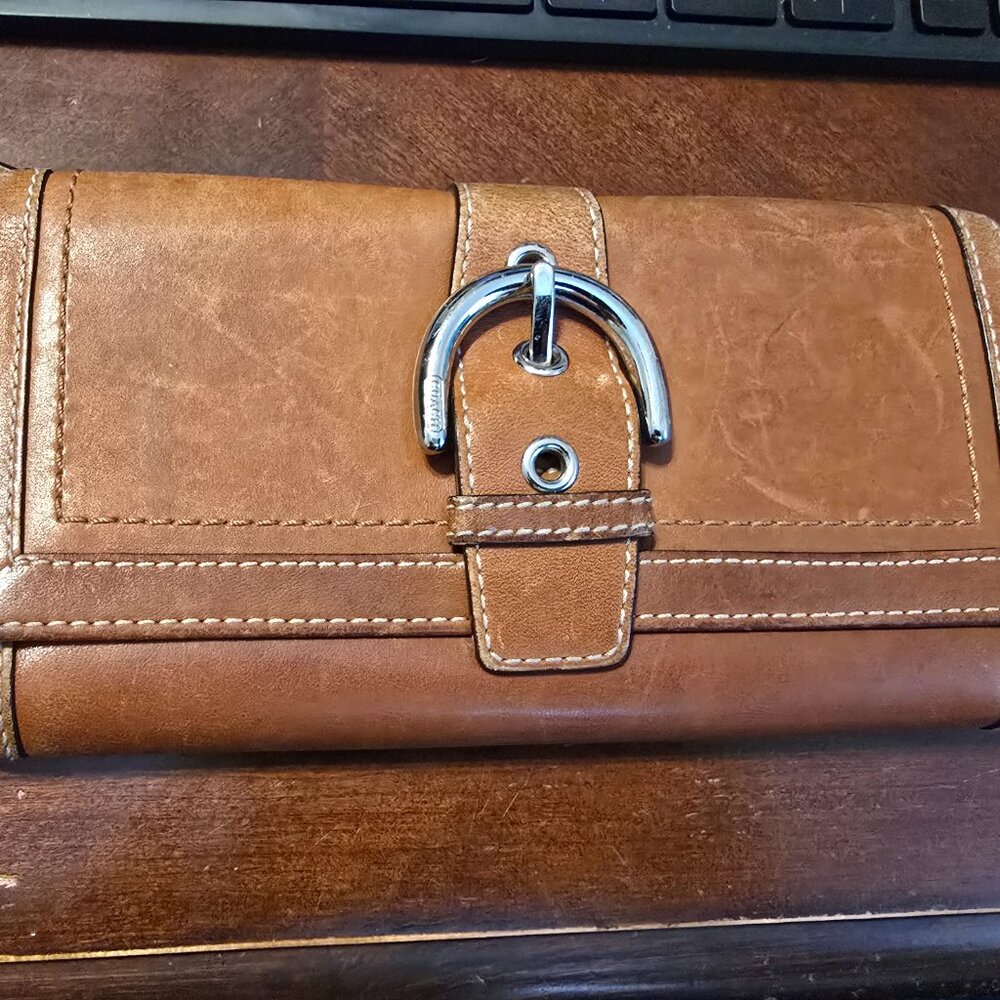 Coach Tan Leather Long Wallet Vintage Brown Silver Accents GUC Women Buckle